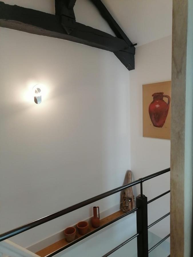 Gite La Maison La Saint-Aubin-d'Aubigne ภายนอก รูปภาพ