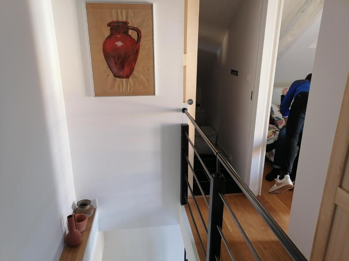 Gite La Maison La Saint-Aubin-d'Aubigne ภายนอก รูปภาพ