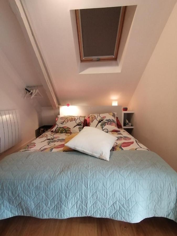 Gite La Maison La Saint-Aubin-d'Aubigne ภายนอก รูปภาพ